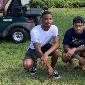 Meet your Posher, Lonnie